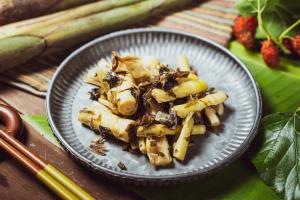 傳統料理梅干菜炒箭筍