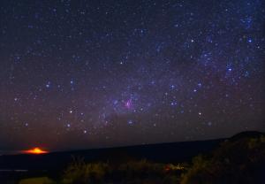 <a href="https://plaza.openmuseum.tw/muse/digi_object/605f43dce8a181d2df984aaf0c371c42" target="_blank">Lava Glow, Southern Cross, and Milky Way</a>