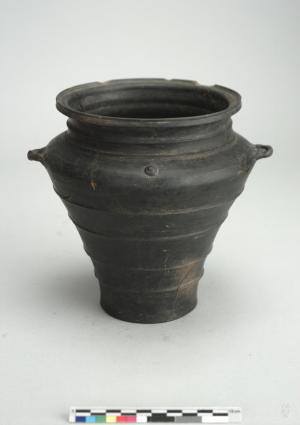 黑陶竹節罐
