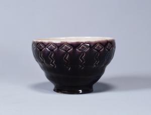 紫釉茶碗