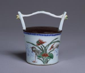 南京赤絵蓮鷺文手桶形茶器