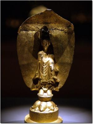 三國時期高句麗的539年的鍍金青銅佛像