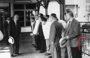 1961年岡村寧次訪問台灣，白團成員列隊歡迎